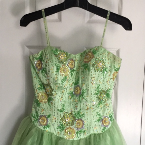 Ball Gown - Picture 2 of 6